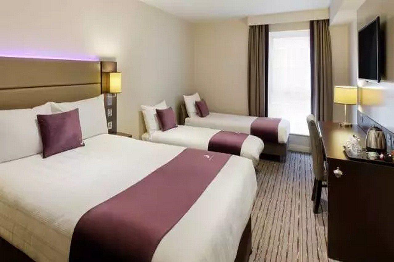 Premier Inn Crewe West Exterior foto